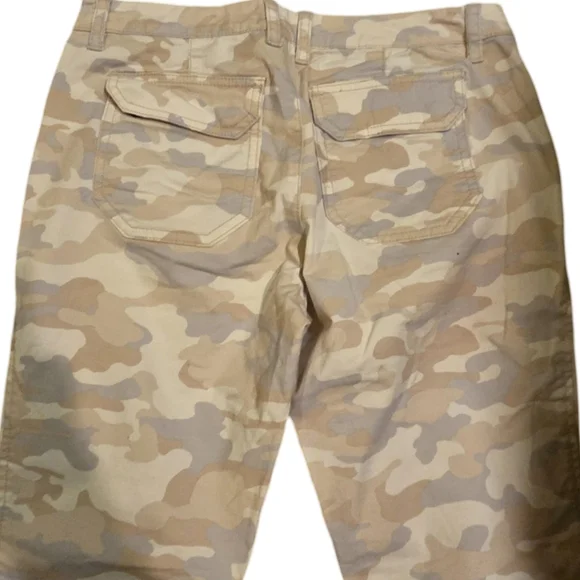 Khakis by Gap Skinny Utility Khaki Camo Pants Sz 2R - Picture 3 of 4
